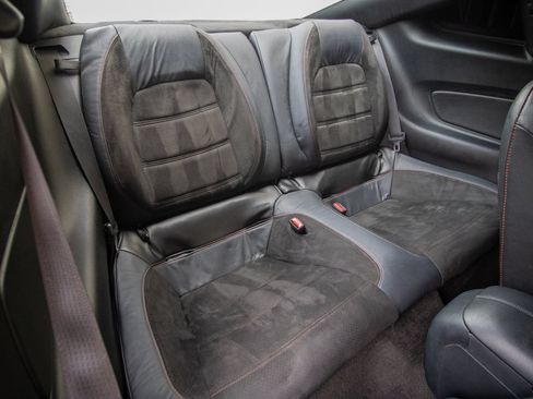 Used 2015 Ford Mustang GT RWD image 17
