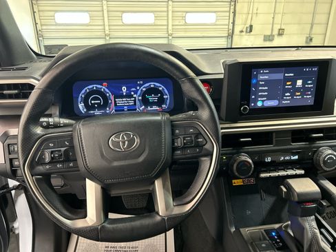 Used 2025 Toyota 4Runner TRD Off-Road AWD/4WD image 7