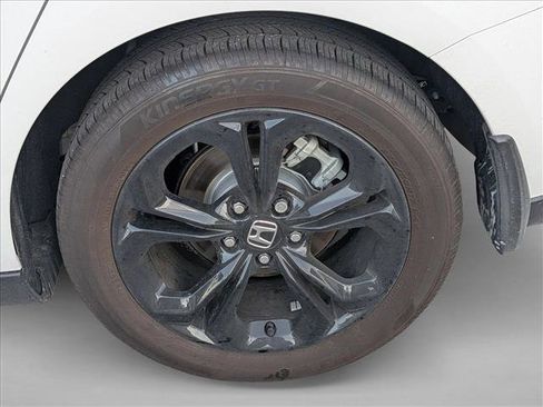 Used 2025 Honda Accord SE image 17