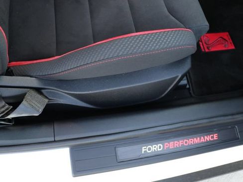 Used 2019 Ford Mustang Shelby GT350R w/ GT350R Equipment Group 920A RWD image 10