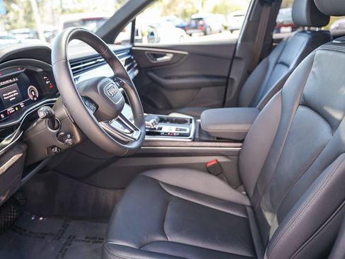 Used 2023 Audi Q7 2.0T Premium w/ Convenience Package AWD/4WD image 20