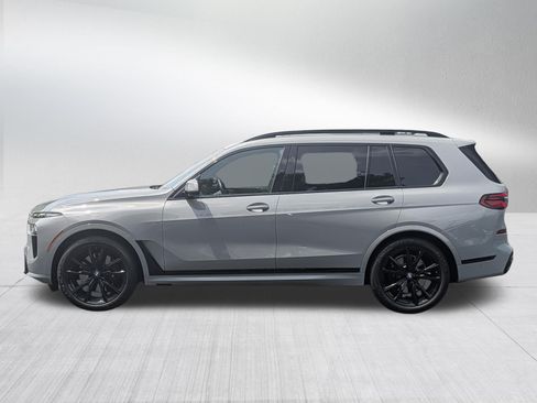 Used 2024 BMW X7 xDrive40i w/ Executive Package AWD/4WD image 4