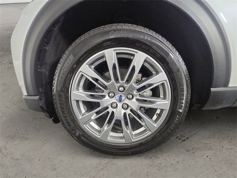 Certified 2025 Ford Explorer Active w/ Active Comfort Package image 14