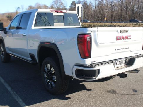 New 2026 GMC Sierra 2500 Denali w/ Denali Reserve Package image 5