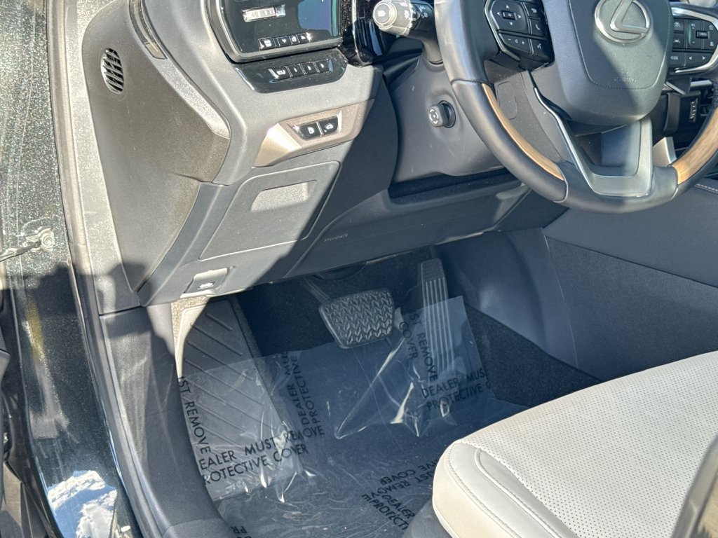 Used 2025 Lexus RX 350 Premium Plus w/ Accessory Package (Z1) FWD image 18