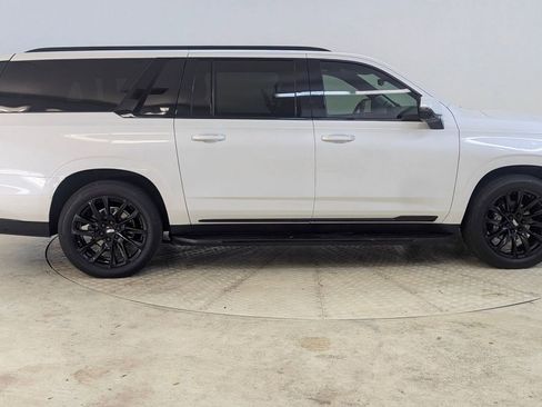 Used 2023 Cadillac Escalade ESV Sport Platinum w/ LPO, ONYX Package image 8