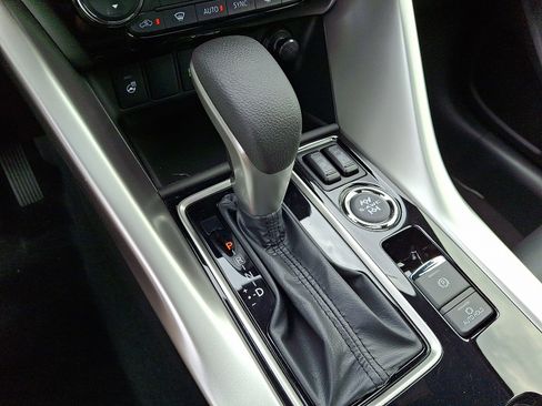 New 2025 Mitsubishi Eclipse Cross SEL image 15