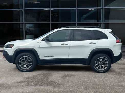 Used 2022 Jeep Cherokee Trailhawk w/ Premium Leather Package AWD/4WD image 8