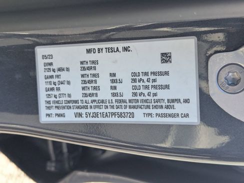 Used 2023 Tesla Model 3 Standard Range image 33