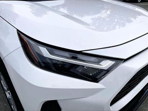 Certified 2024 Toyota RAV4 LE AWD/4WD image 33