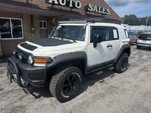 Used 2008 Toyota FJ Cruiser 4WD image 2