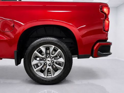 Used 2025 Chevrolet Silverado 1500 RST AWD/4WD image 13