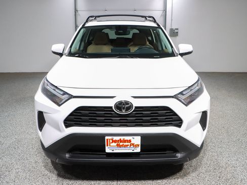 Used 2024 Toyota RAV4 XLE w/ Convenience Package FWD image 4