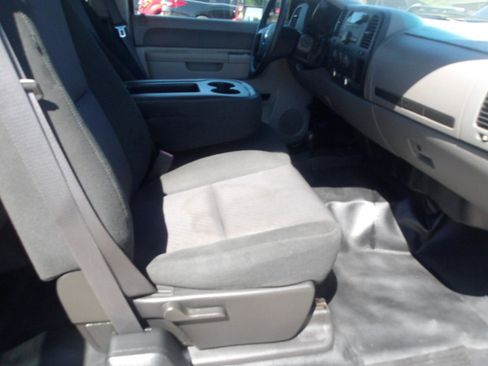 Used 2011 Chevrolet Silverado 1500 W/T image 10