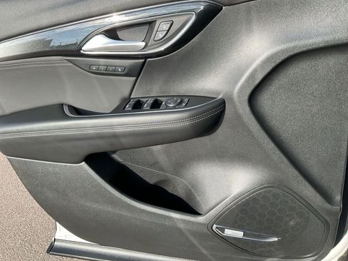 Used 2024 Buick Envision Preferred image 18