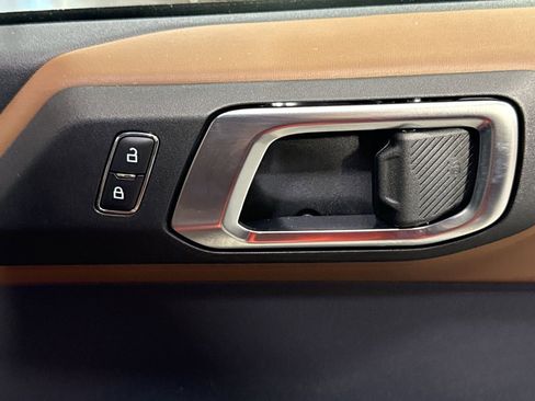 Used 2024 Ford Bronco Outer Banks image 36