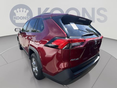 Used 2025 Toyota RAV4 XLE AWD/4WD image 2