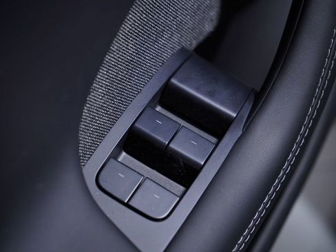 Used 2024 Tesla Model S Plaid image 17