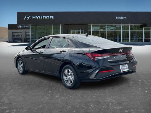 New 2026 Hyundai Elantra SE w/ Cargo Package image 4