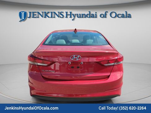 Used 2017 Hyundai Elantra SE image 4