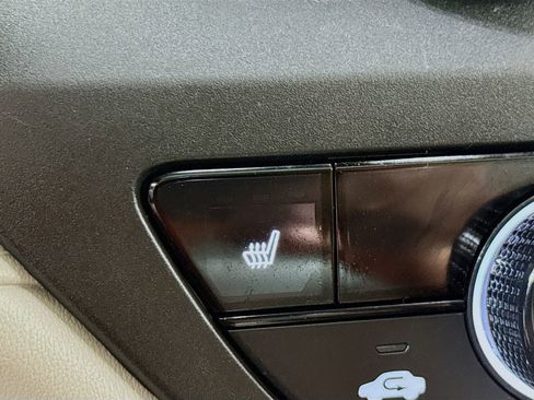 Used 2023 Honda Accord EX image 19
