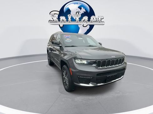 Used 2024 Jeep Grand Cherokee L Limited w/ Luxury Tech Group II image 3