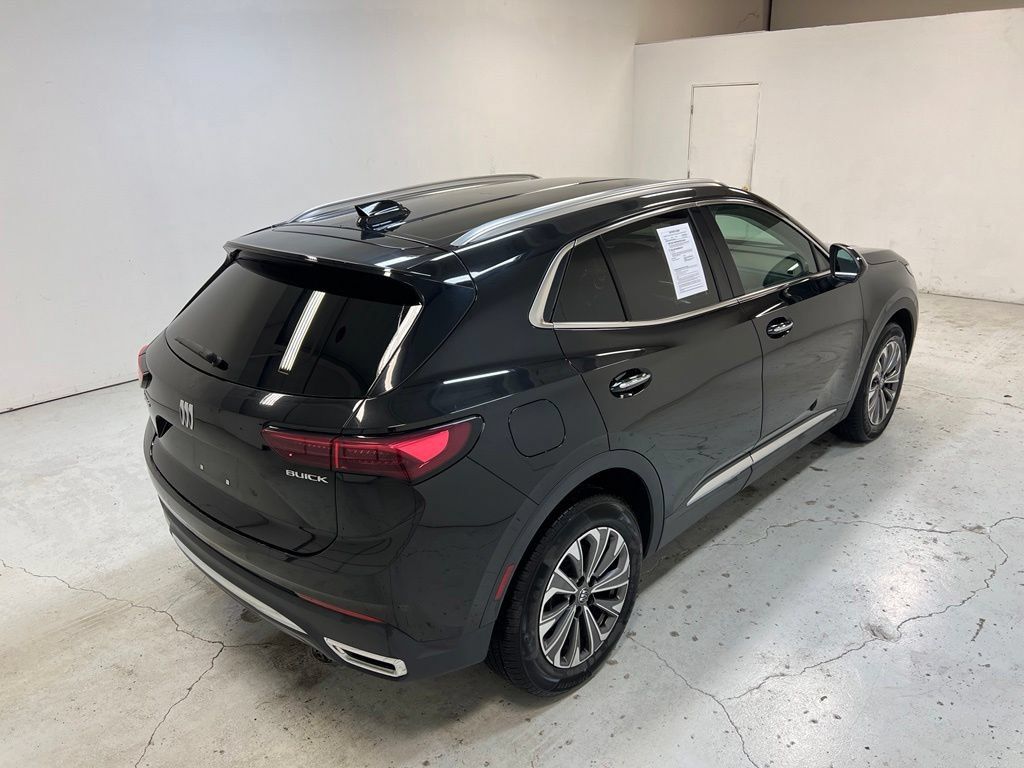 Used 2024 Buick Envision Preferred AWD/4WD image 3