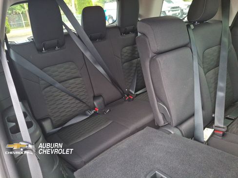 Used 2025 Nissan Pathfinder SV FWD image 24
