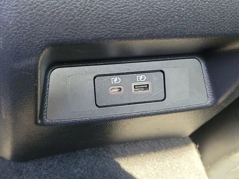 Used 2025 Nissan Altima 2.5 SV FWD image 10