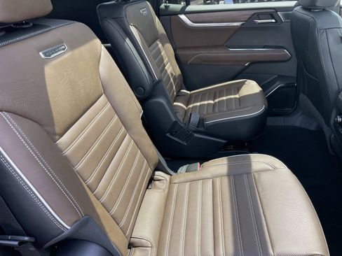 New 2027 GMC Acadia Denali Ultimate FWD image 27