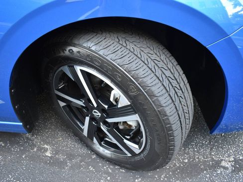 Used 2024 Nissan Sentra SV FWD image 38