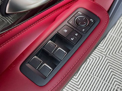 Used 2026 Lexus LS 500 AWD w/ Accessory Package (2T) image 18