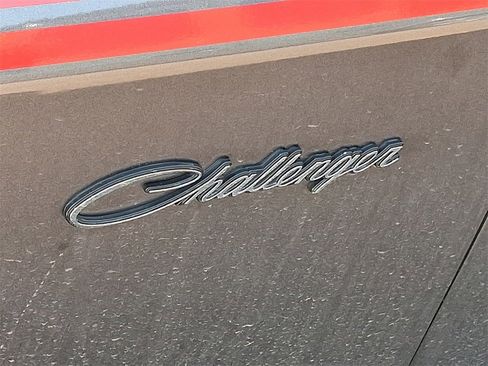 Used 2015 Dodge Challenger R/T Plus image 10