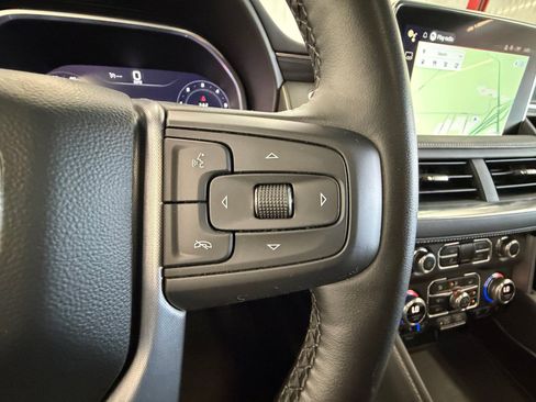 Used 2023 GMC Yukon SLT w/ SLT Premium Package AWD/4WD image 19