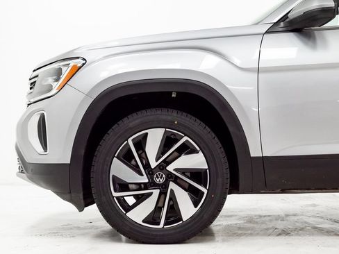Used 2024 Volkswagen Atlas SE FWD image 30