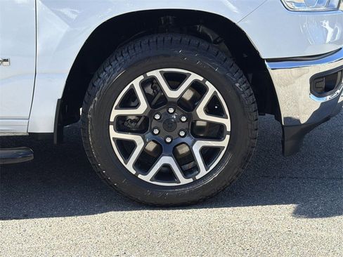 Used 2021 RAM 1500 Big Horn image 32