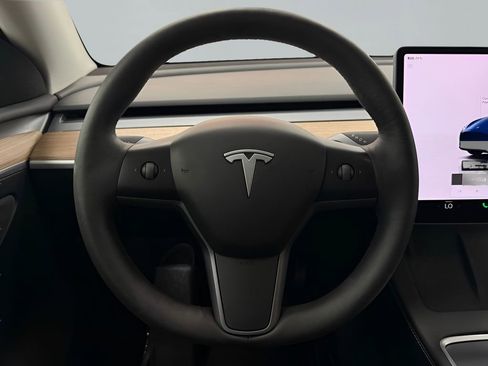 Used 2023 Tesla Model Y Long Range image 16