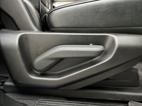 Used 2024 Jeep Wagoneer L Series II image 20