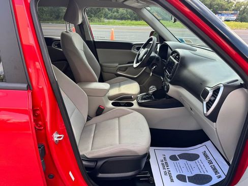 Used 2024 Kia Soul LX image 28