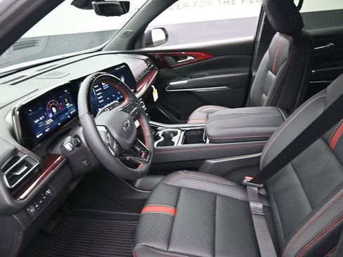 New 2026 Chevrolet Traverse RS w/ LPO, Floor Liner Package image 8