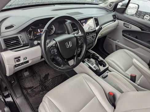 Used 2017 Honda Pilot Touring image 26