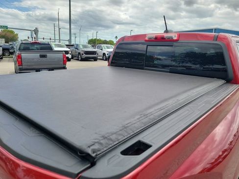 Used 2024 Chevrolet Colorado W/T image 5