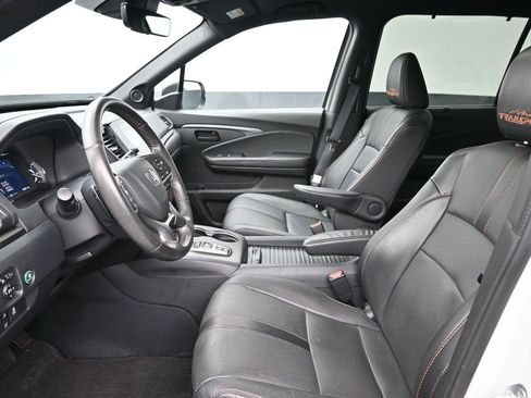 Used 2023 Honda Passport TrailSport image 14