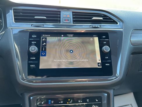 Certified 2023 Volkswagen Tiguan SEL R-Line image 57