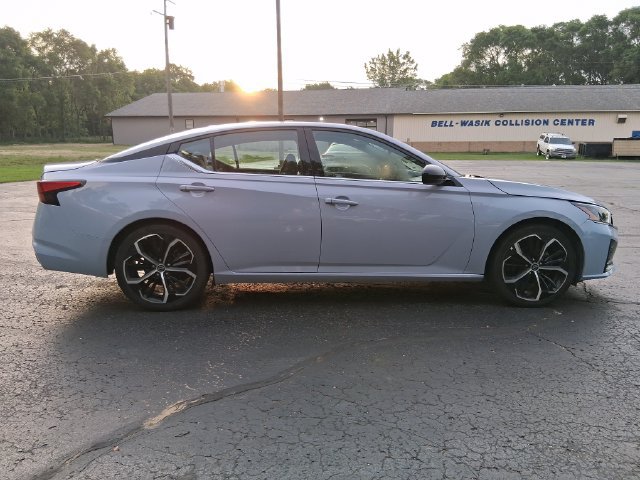 Used 2024 Nissan Altima 2.5 SR FWD image 4
