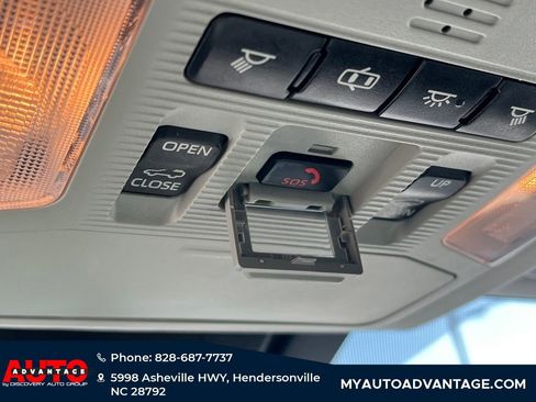 Used 2020 Toyota RAV4 XLE Premium image 19