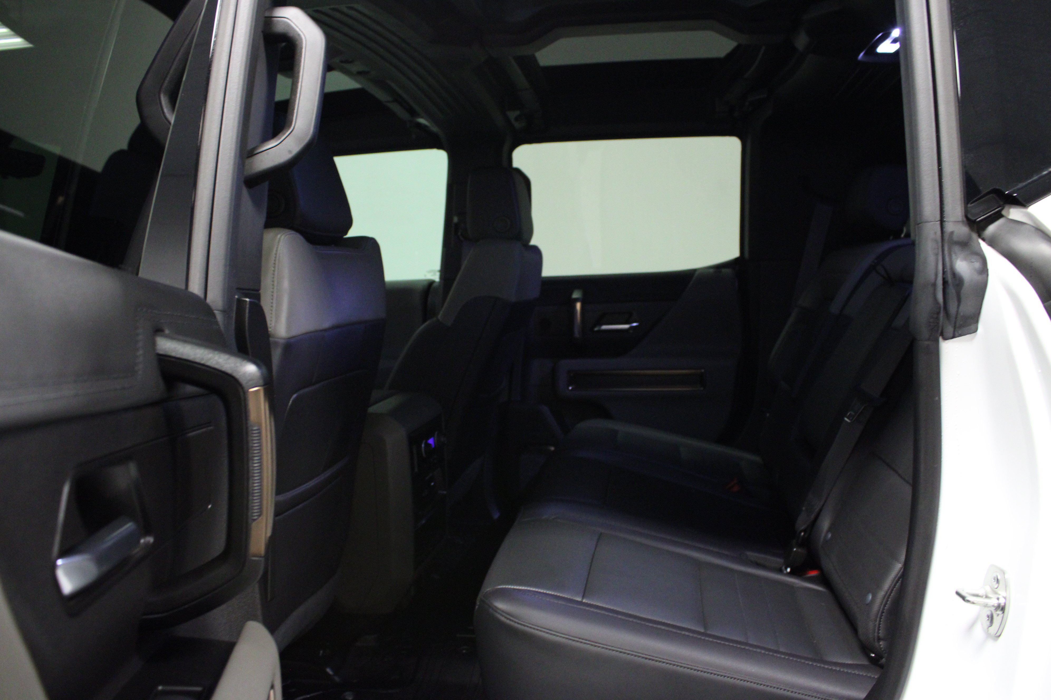 Used 2025 GMC Hummer EV 3X AWD/4WD image 13