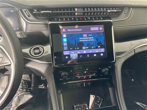 Certified 2023 Jeep Grand Cherokee Altitude image 27