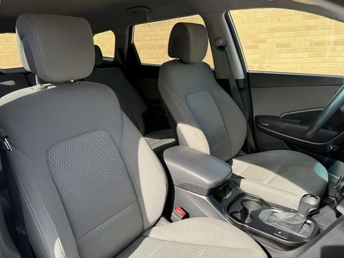 Used 2016 Hyundai Santa Fe SE image 24