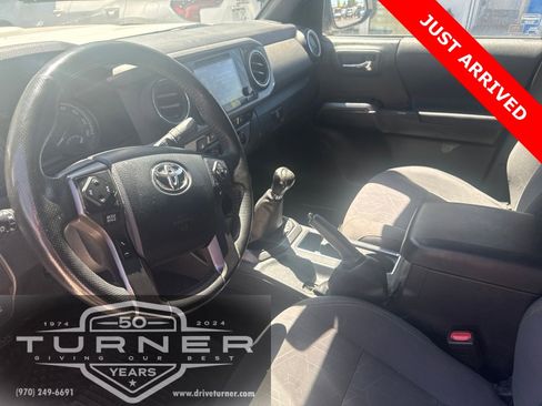 Used 2017 Toyota Tacoma TRD Sport w/ Premium & Technology Package AWD/4WD image 7